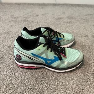 Mizuno Wave Rider 17 Sz 7.5 Women Light Green Running Shoes